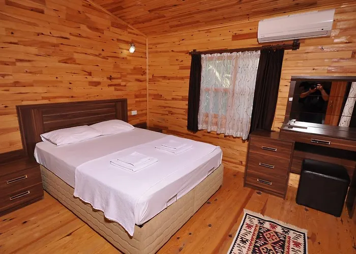 Cesur Pansiyon Çıralı